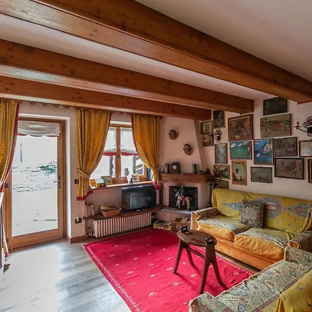 Joivy Big Flat For 6 With Backyard And Parking In Apartment