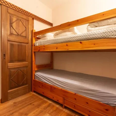 Joivy Big Flat For 6 With Backyard And Parking In Apartament *