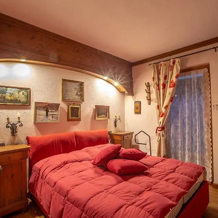 Joivy Big Flat For 6 With Backyard And Parking In Apartament Courmayeur