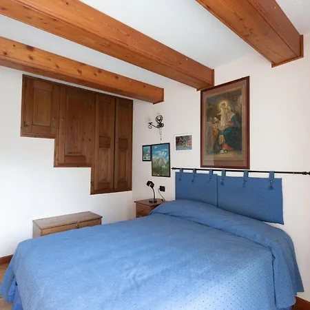 Apartment Joivy Big Flat For 6 With Backyard And Parking In