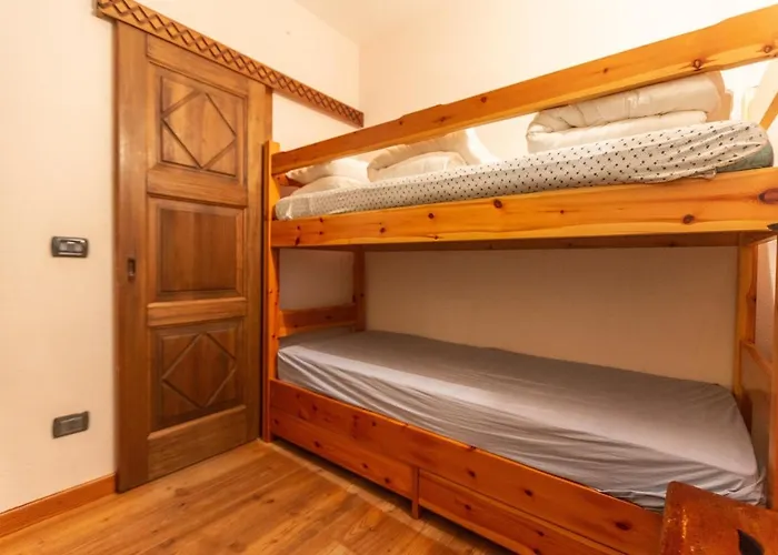 Joivy Big Flat For 6 With Backyard And Parking In Apartman *