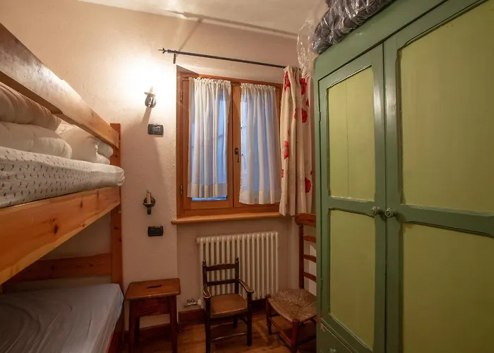 Apartment Joivy Big Flat For 6 With Backyard And Parking In