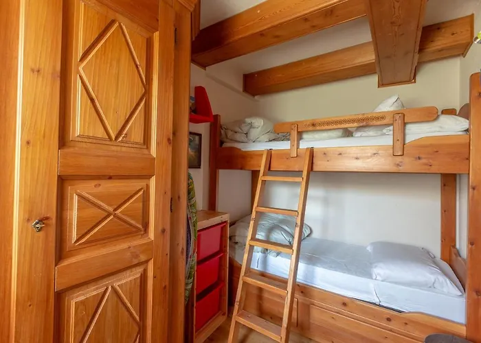 Apartman Joivy Big Flat For 6 With Backyard And Parking In Courmayeur